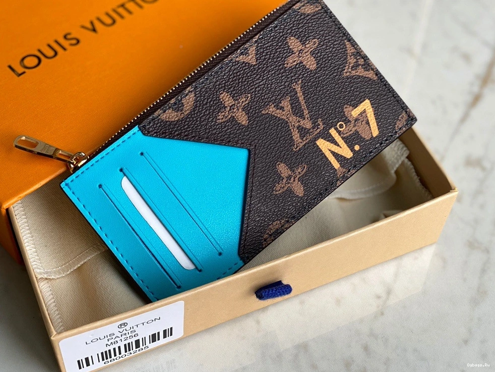 HOLDER LOUIS VUITTON CC 0421